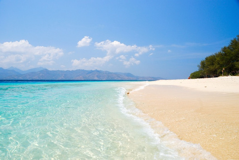 Fehér homokos strand Gili Air szigetén